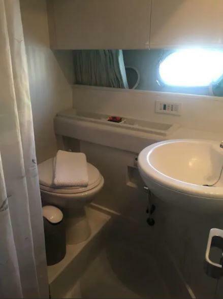 Beautiful And Magnific Yacht Hotel Lisboa Ngoại thất bức ảnh