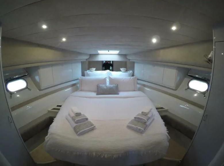 Beautiful And Magnific Yacht Hotel Lisboa Ngoại thất bức ảnh