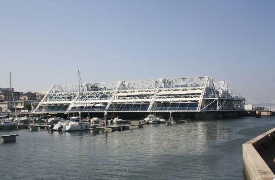 Beautiful And Magnific Yacht Hotel Lisboa Ngoại thất bức ảnh